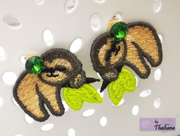 Preview: fAuLtIeRe Ohrstecker mit Faultieren superleicht grün