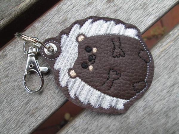 Preview: Igel dunkelbrauner Taschenanhänger