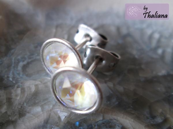 Preview: MYSTIC SNOW weiß glitzernde Ohrstecker neue Farbe - 6mm