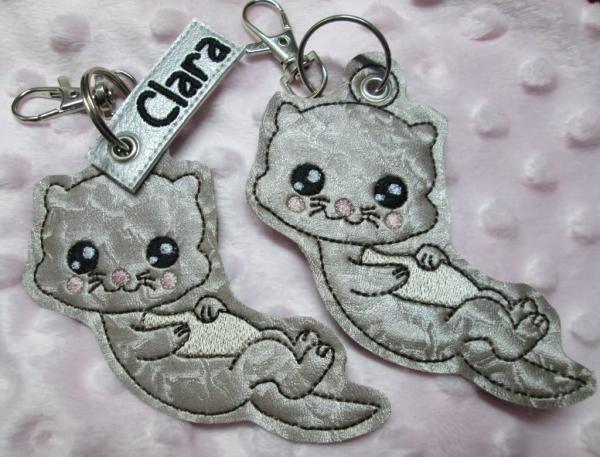 Preview: Fischotter Taschenanhänger