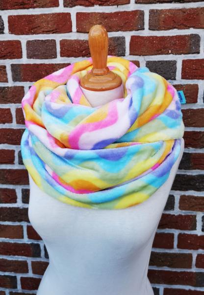 Preview: farbenfroher Regenbogen Loop-Schal