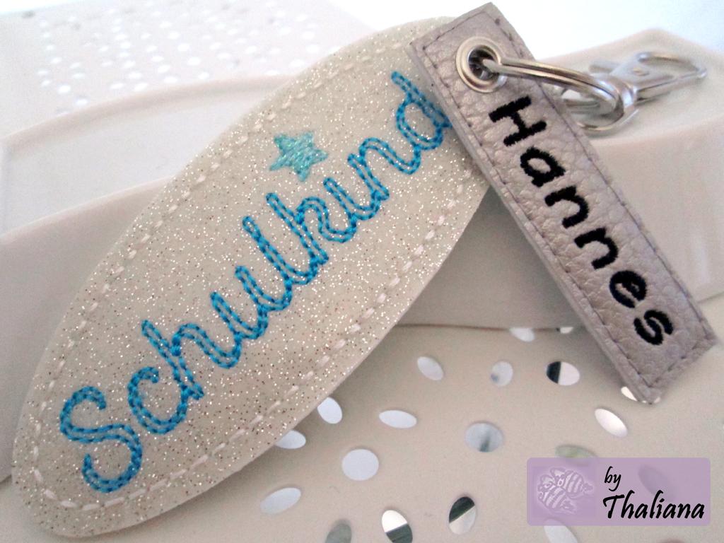 by Thaliana - personalisierte Geschenke - Online-Shop - Schulkind  Schlüsselanhänger/Taschenanhänger mit Namen für Schulranzen, Schultasche,  Schultüte