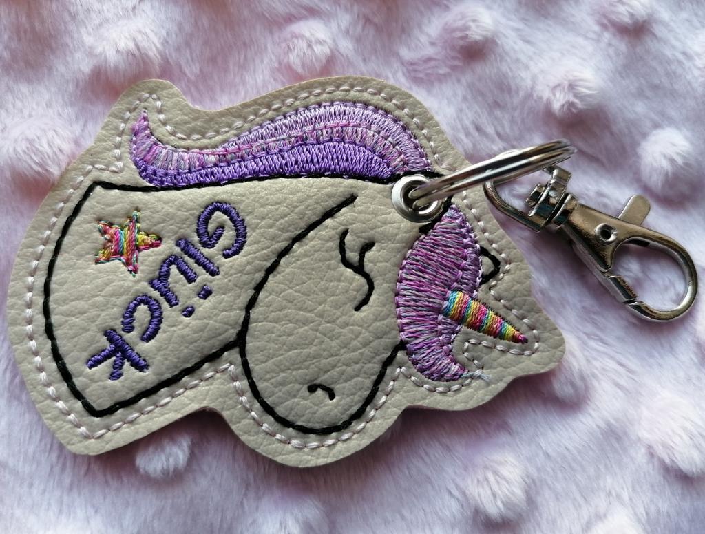 personalisierbarer-Anhänger-rainbow-Einhorn-Name