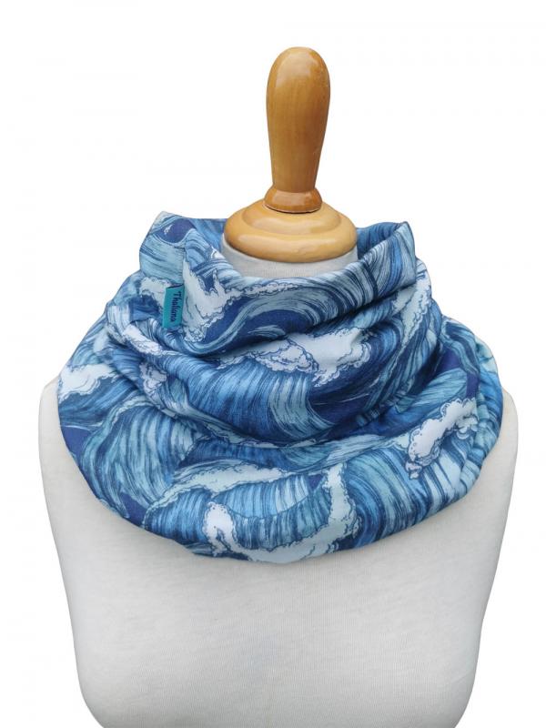 WAVES traumhafter leichter Schal mit Wellenmotiv aus Musselin