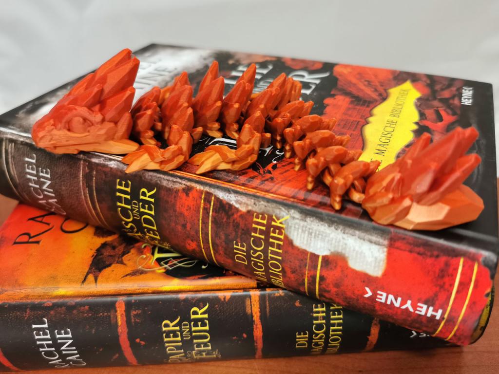 Feuer-Drache PYRONIS