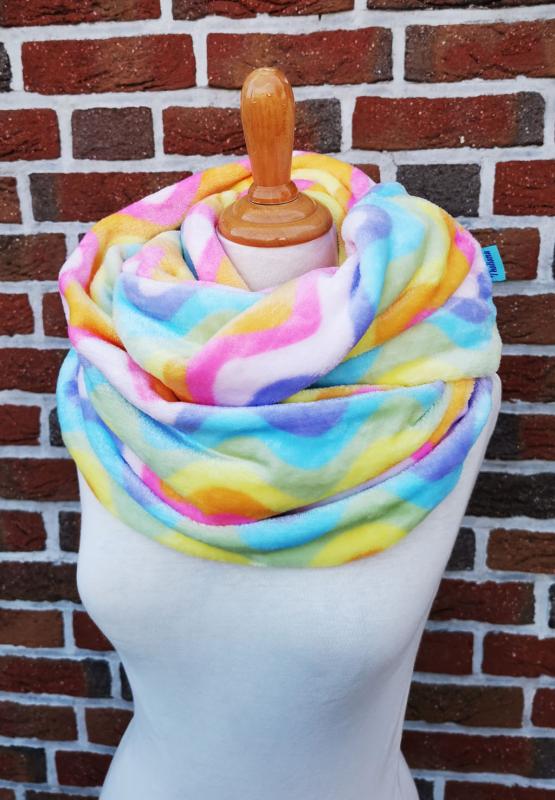 farbenfroher Regenbogen Loop-Schal