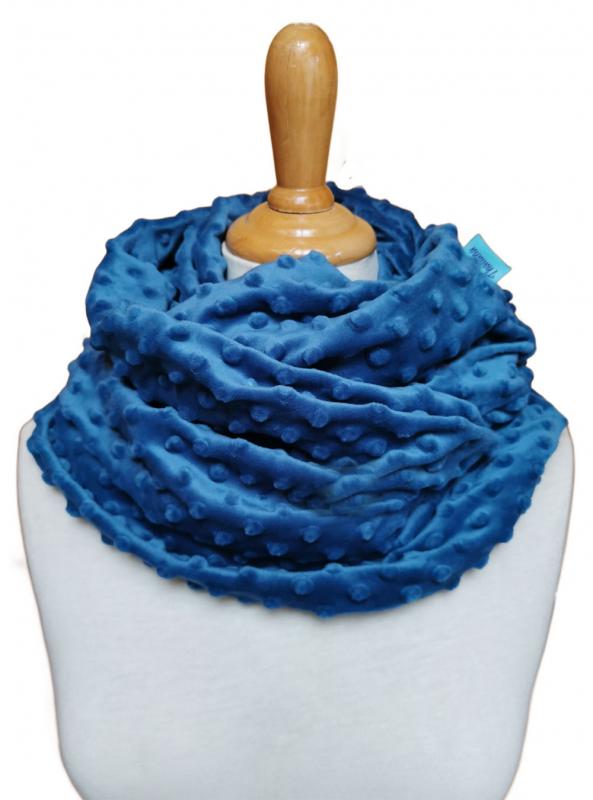 cremeweisse-Punkte-Loop-kuscheliger-Loopschal-weiss