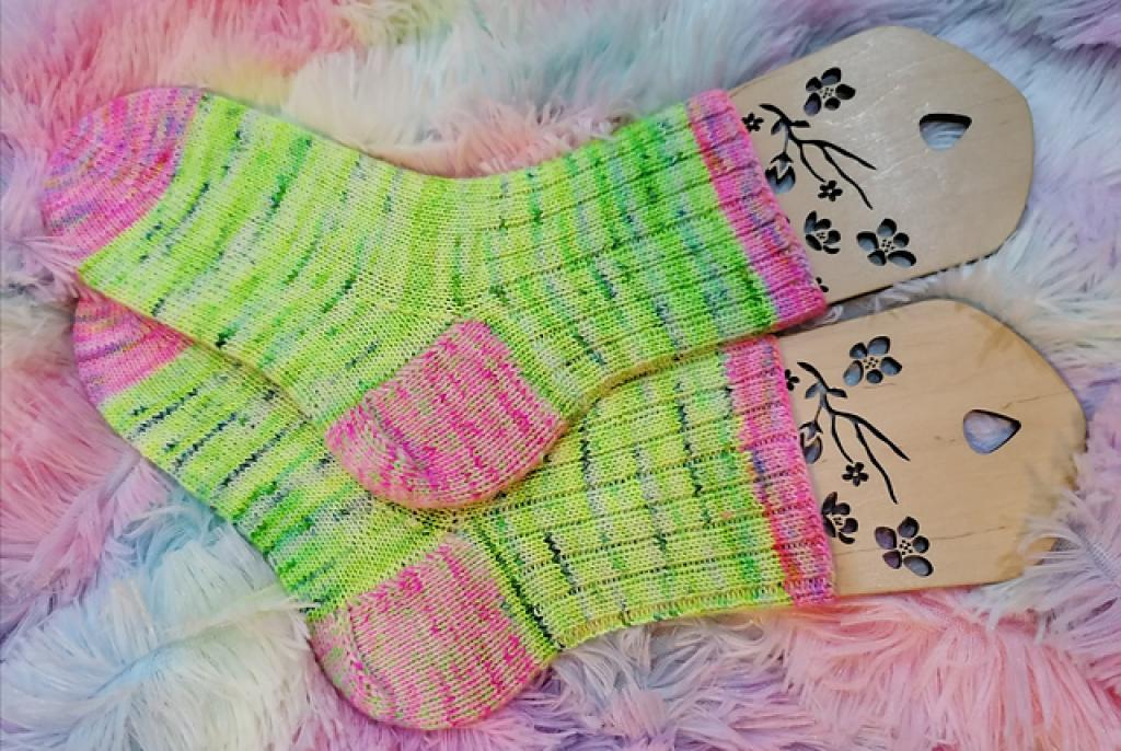 Socken mit GLITZER 38/39 UNIKAT handgestrickt warm waschbar knallbunt kuschelig