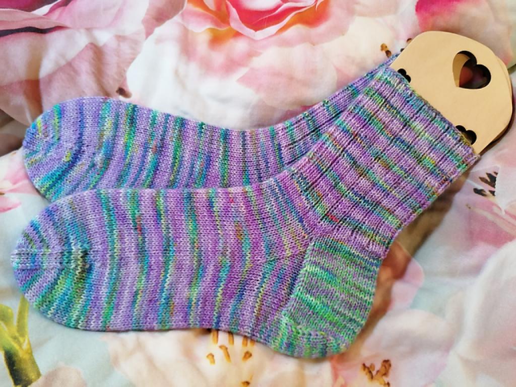 Socken (38)/39 UNIKAT handgestrickt warm waschbar pastell