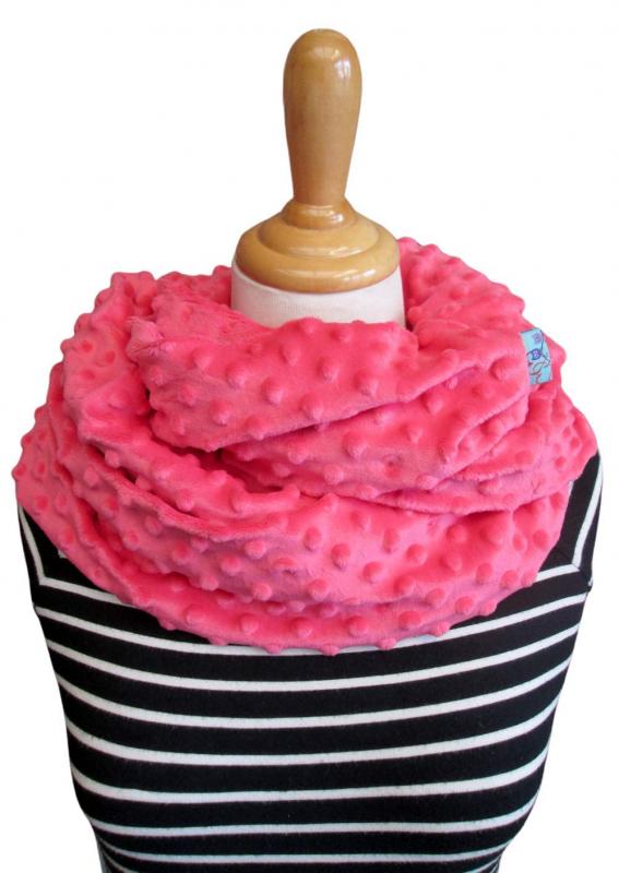 cremeweisse-Punkte-Loop-kuscheliger-Loopschal-weiss