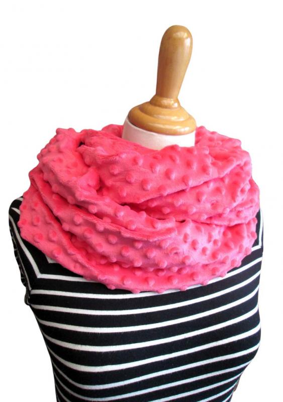 erdbeerfarbene Punkte Loop kuscheliger Loopschal pink rot