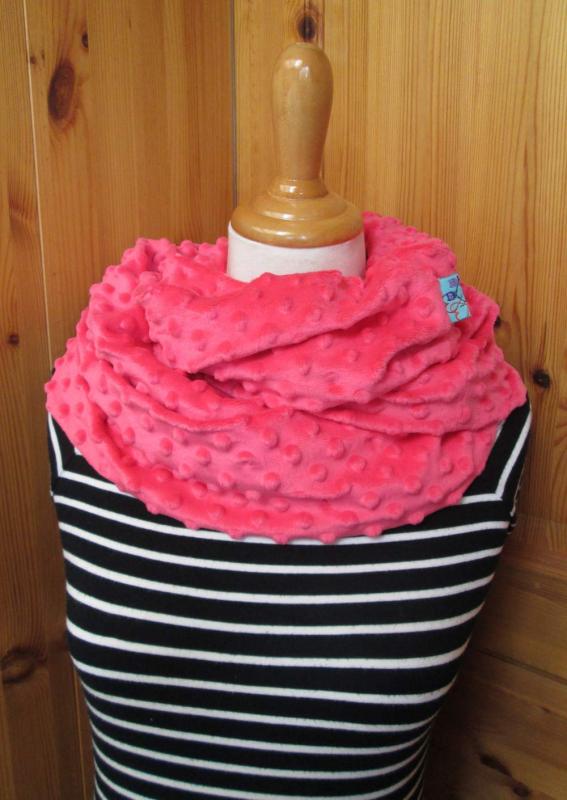 erdbeerfarbene Punkte Loop kuscheliger Loopschal pink rot